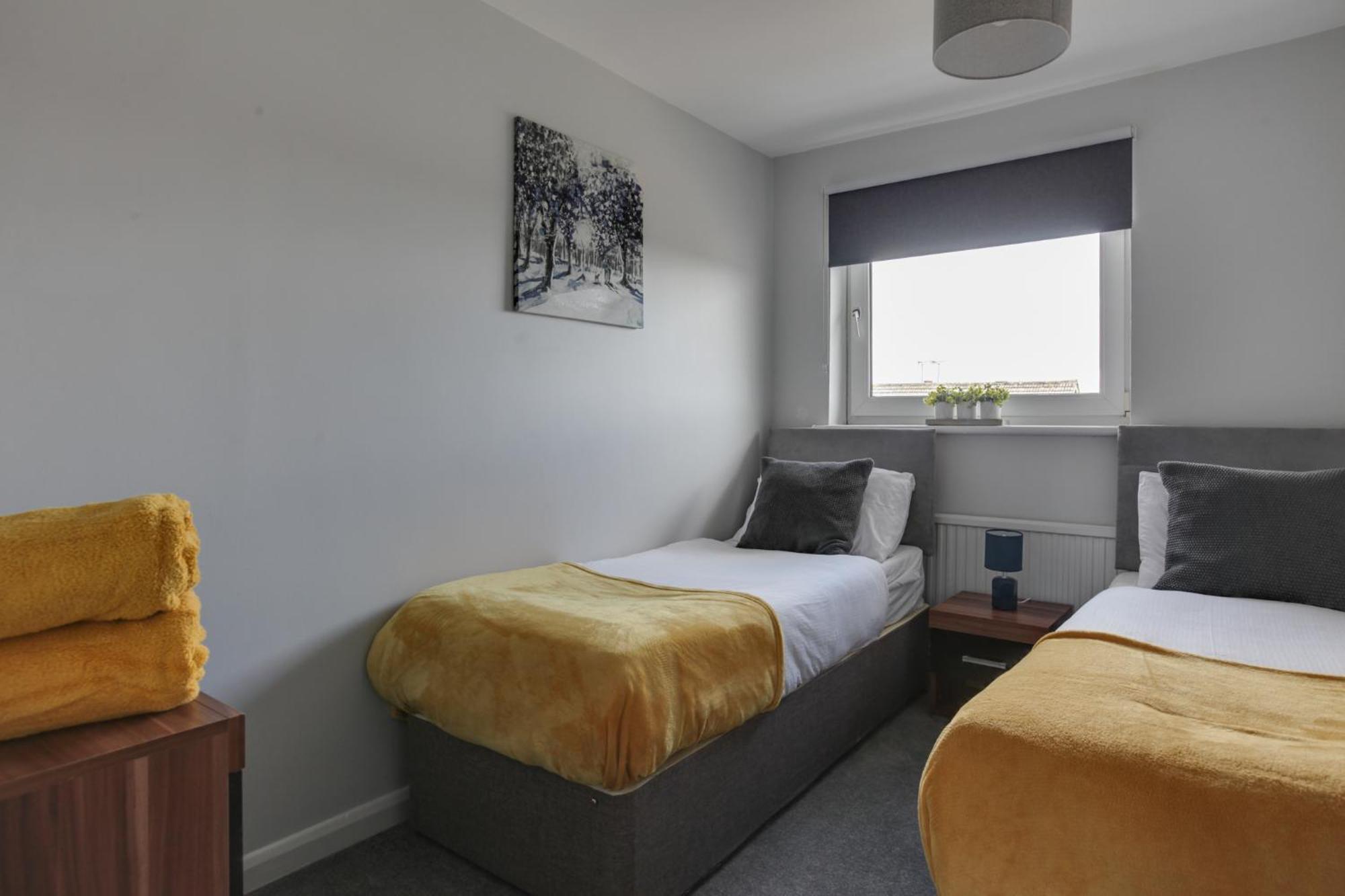 Niche Sunrise Townhouse Villa เชมส์ฟอร์ด ภายนอก รูปภาพ