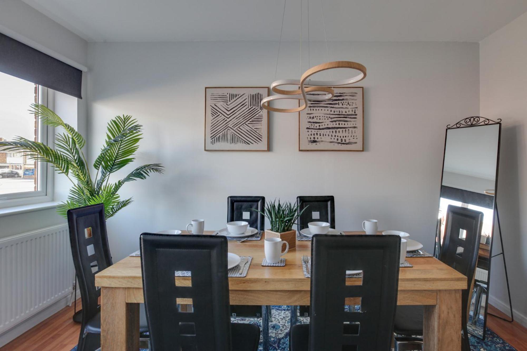 Niche Sunrise Townhouse Villa เชมส์ฟอร์ด ภายนอก รูปภาพ